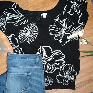 ❣️5 for $25❣️American Eagle off shoulder Top